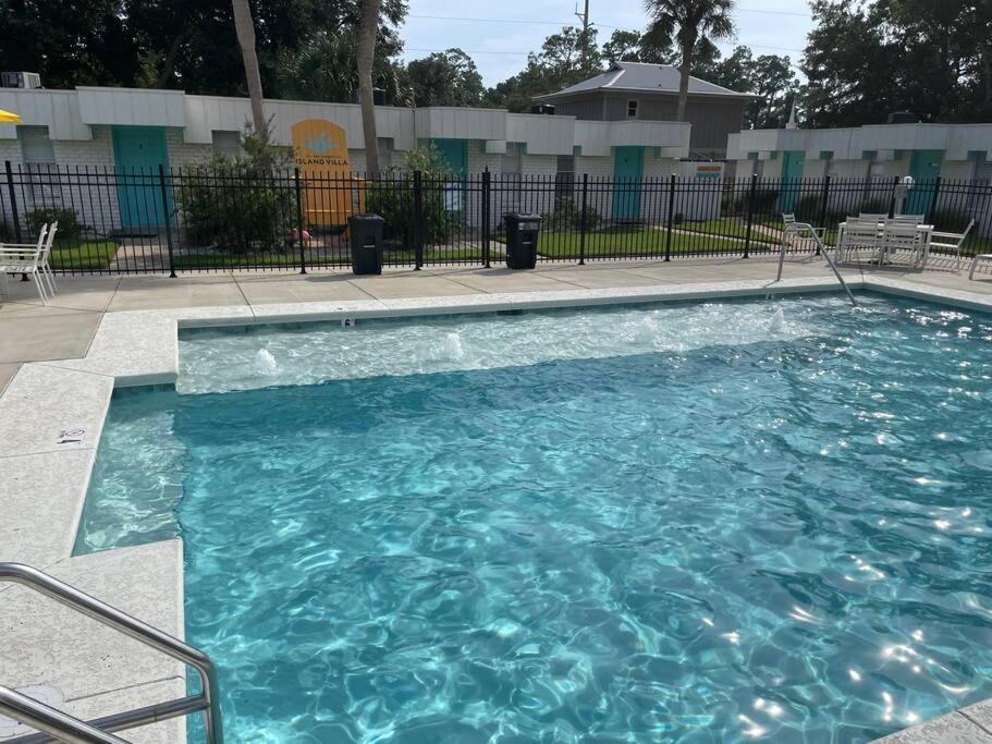Gulf Shores Getaway Steps Away From The Pool! Экстерьер фото